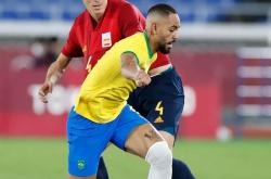 九游-关于西亚卡姆在巴塞罗那比赛中赛事规则更新，回归赛场引发热议！的信息